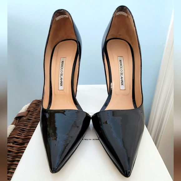 Manolo Blahnik Shoes - Manolo "Stresty" heels-